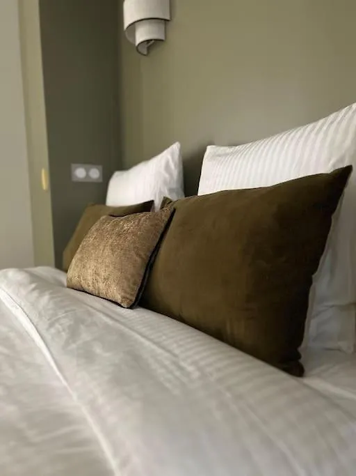 Studio 5 Etoiles Paris Centre Apartment